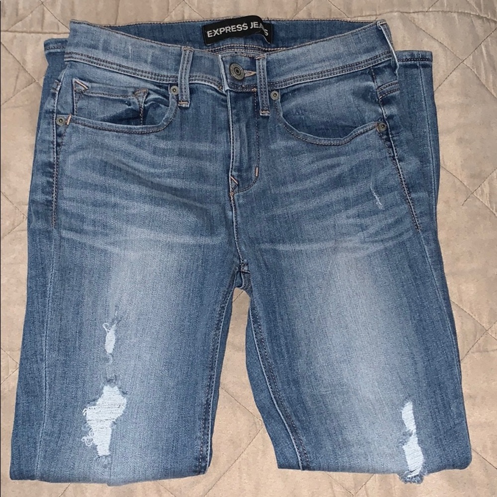 Express Distressed Cropped Legging - Picture 3 of 6